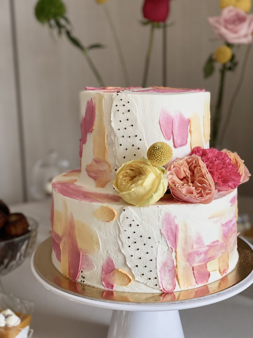 Vestuviniai tortai Liu Patty - desertai ir užkandžiai; šampano ir užkandžių staliukai 