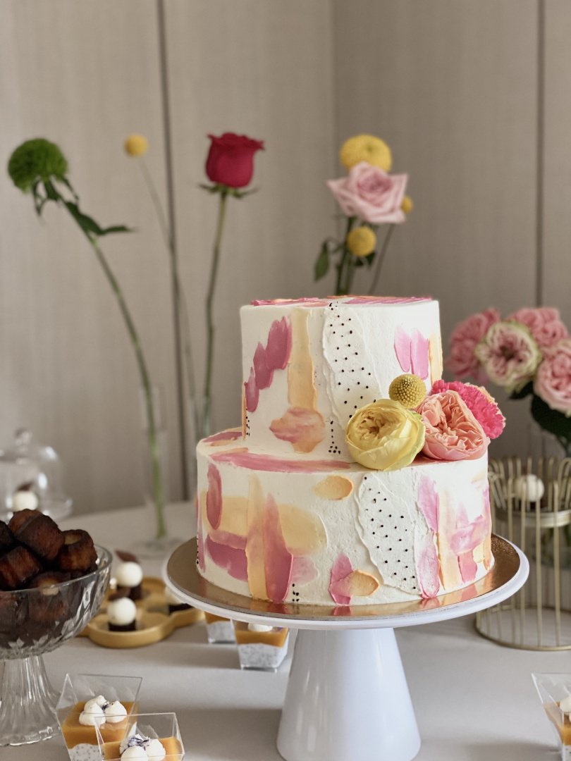 Vestuviniai tortai Liu Patty - desertai ir užkandžiai; šampano ir užkandžių staliukai 