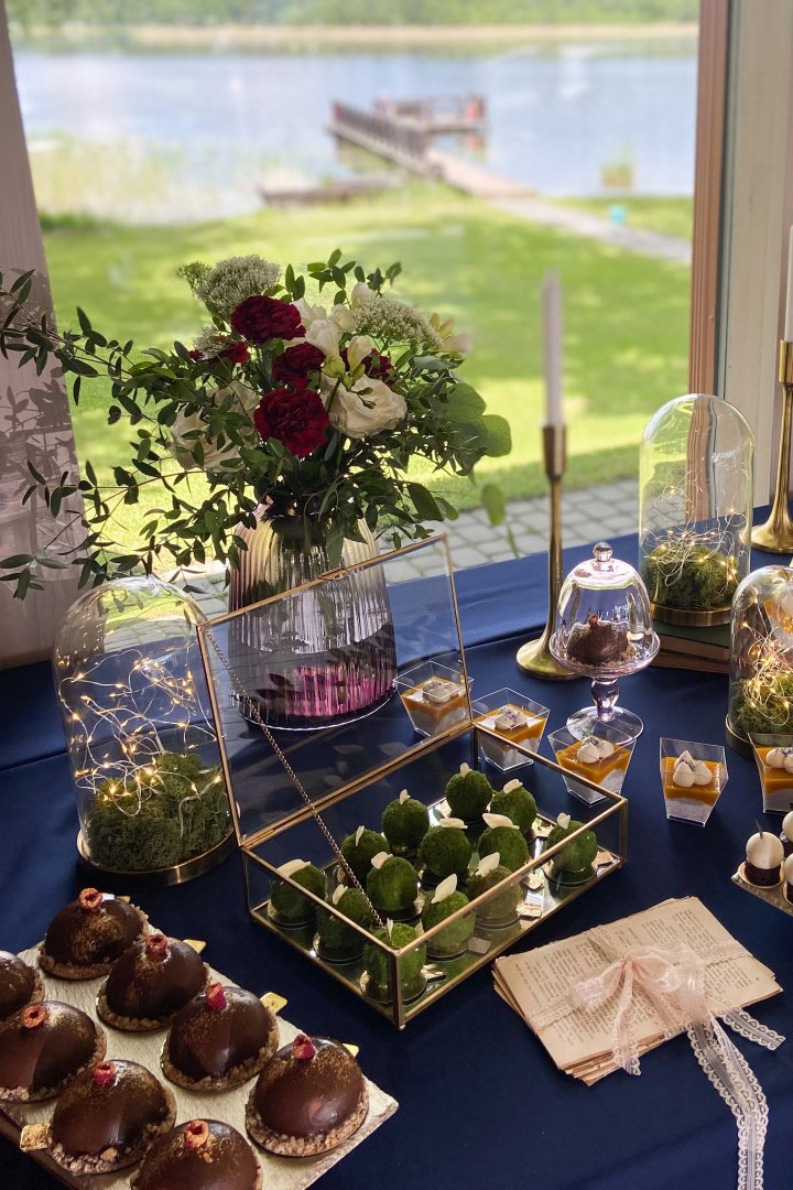 Vestuviniai tortai Liu Patty - desertai ir užkandžiai; šampano ir užkandžių staliukai 