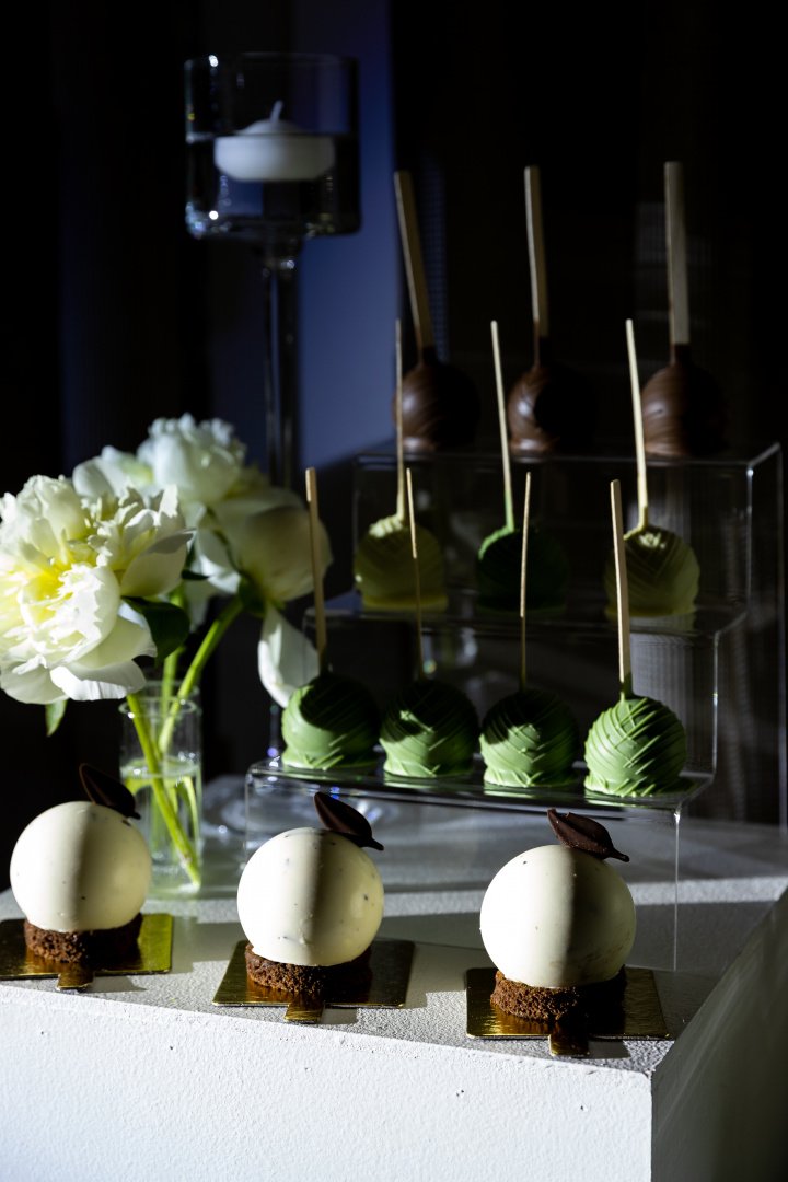 Vestuviniai tortai Liu Patty - desertai ir užkandžiai; šampano ir užkandžių staliukai 