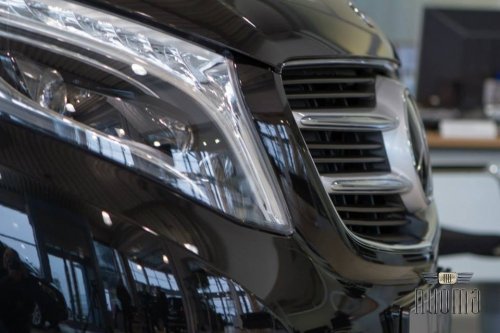 Mikroautobusų, autobusų nuoma Mercedes-Benz V-250 nuoma