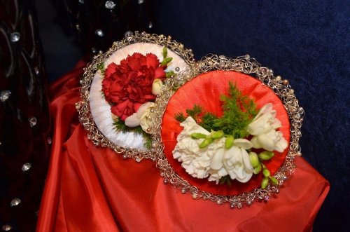 Puošimas NUOMA:Vestuvinė, proginė floristika, kėdžių užt.,staltiesių,indų 