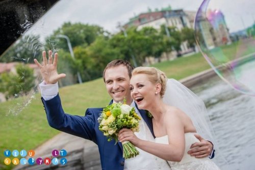 Atlikėjai jūsų šventei Vėjų Gaudymas - dideli muilo burbulai