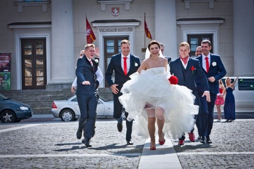 Vestuvių filmuotojai Vestuvių dienos filmai ir fotografija