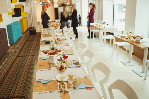 Restoranai, kavinės, barai Restoranas "Dėžutis" Kauno mieste, išskirtinei Jūsų šventei