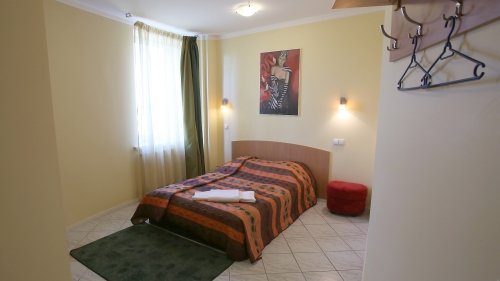 Viešbučiai Viešbutis "Vaivorykštė"