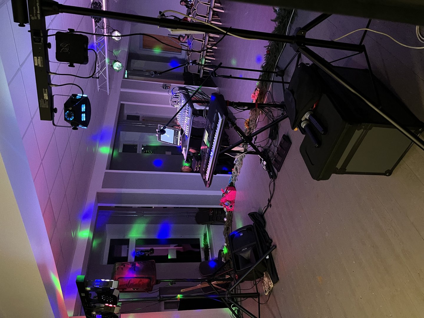 Muzikantai vestuvėms Muzikantas Arnas Žvaliauskas