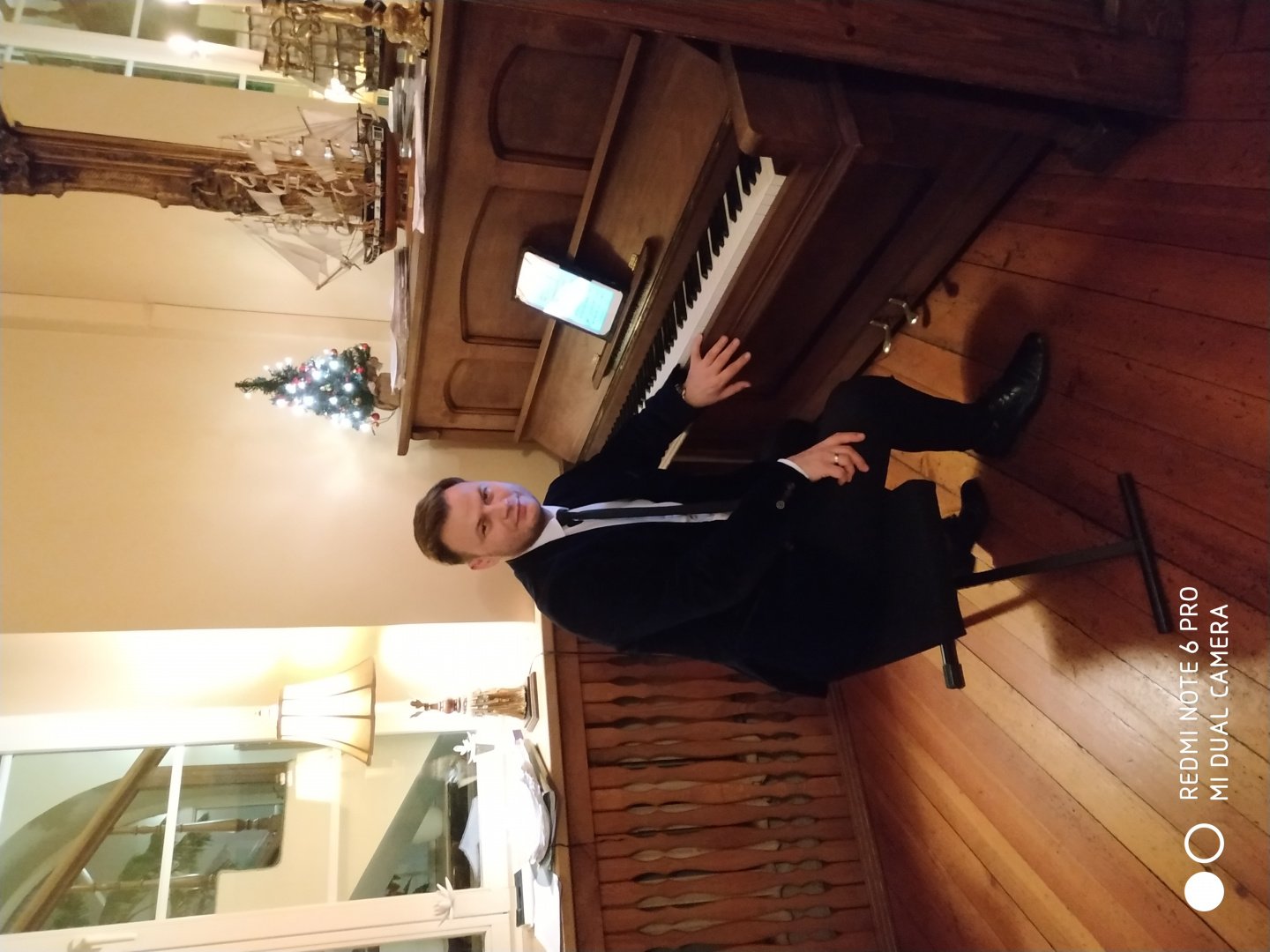 Muzikantai vestuvėms Pianistas Robertas Šiurys