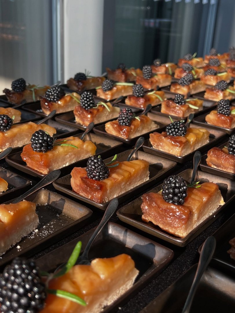 Vestuviniai tortai PJAZZ I PREMIUM CATERING