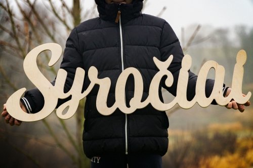 Vestuvių atributika Vestuvių dekoracjos iš medžio: pavardės, inicialai, stendai...