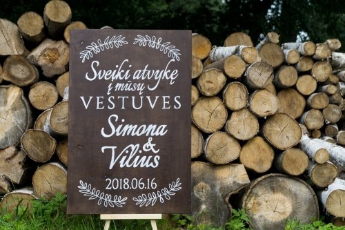Vestuvių atributika Vestuvių dekoracjos iš medžio: pavardės, inicialai, stendai...