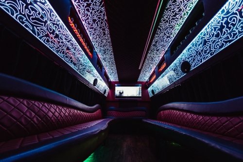 Mikroautobusų, autobusų nuoma Išskirtinis transportas Jūsų įsimintinai šventei