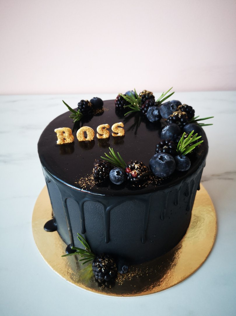 Vestuviniai tortai Liu Desertinė - vestuvinių tortų kūrėjas