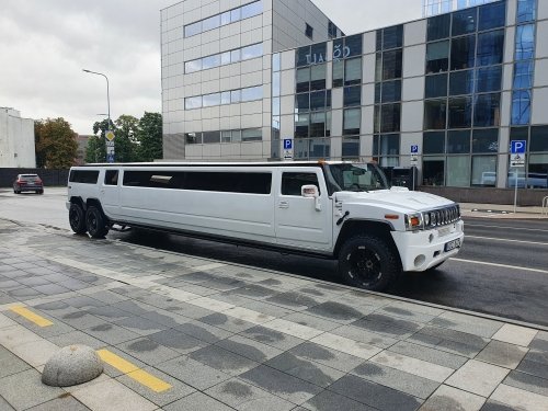 Limuzinai vestuvėms Limuzinų nuoma 