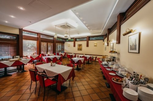 Viešbučiai Rinno Hotel