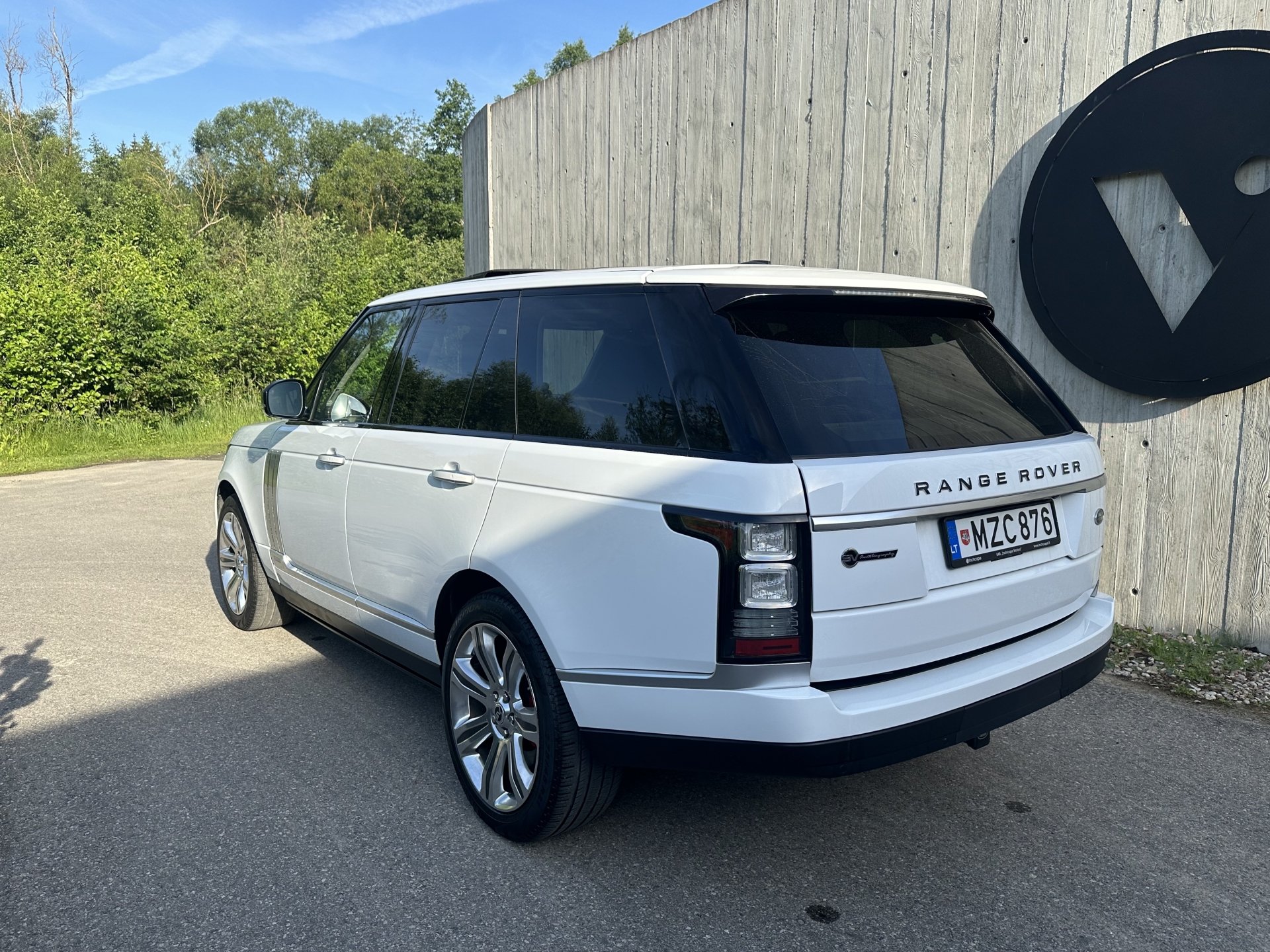 Automobilių nuoma LAND ROVER 2014 ir 2020 nuoma bet kokiai Jūsų šventei Vestuvėms !