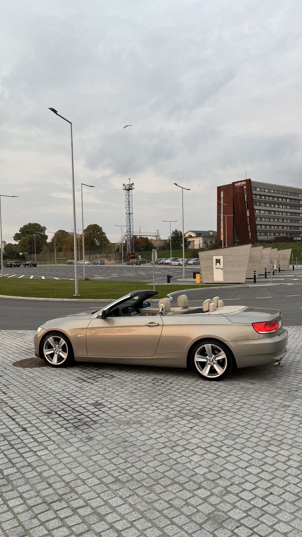 Automobilių nuoma Kabrioleto nuoma jūsụ šventei