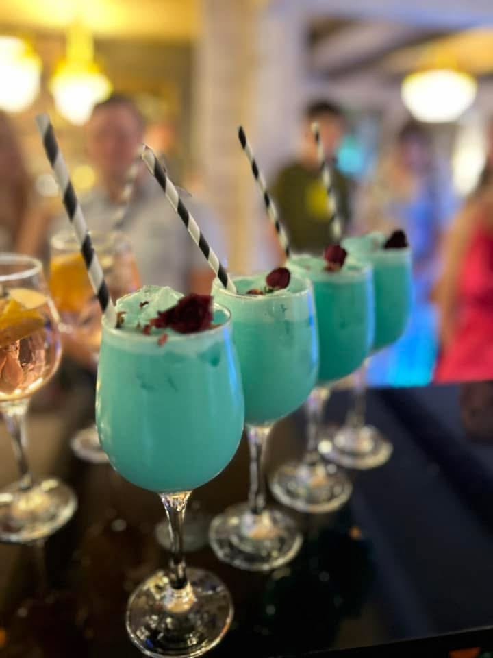 Restoranai, kavinės, barai Mobilus baras