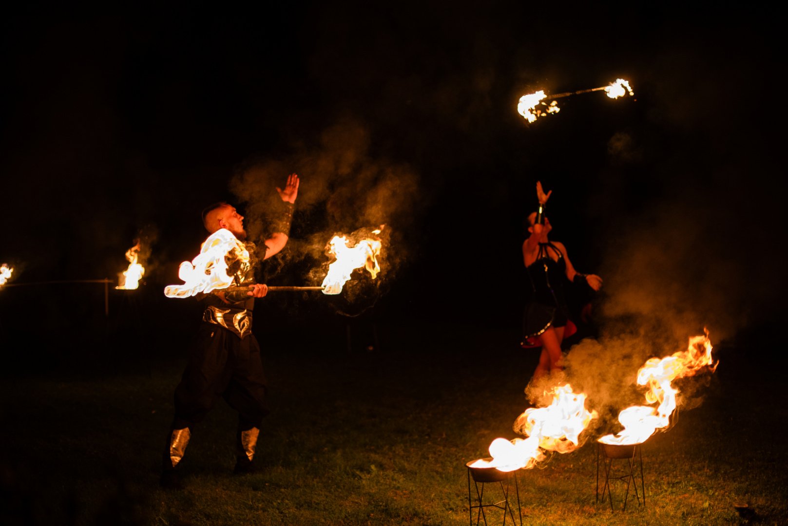 Vestuvių dovanos Ugnies Šou ir Akrobatikos Profesionalai