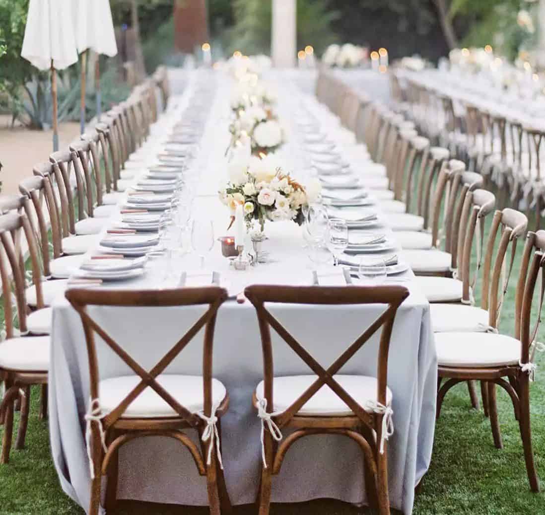 Stalų, kėdžių, užvalkalų nuoma Stalų, kėdžių, staltiesniu, šildytuvų ir kt nuoma