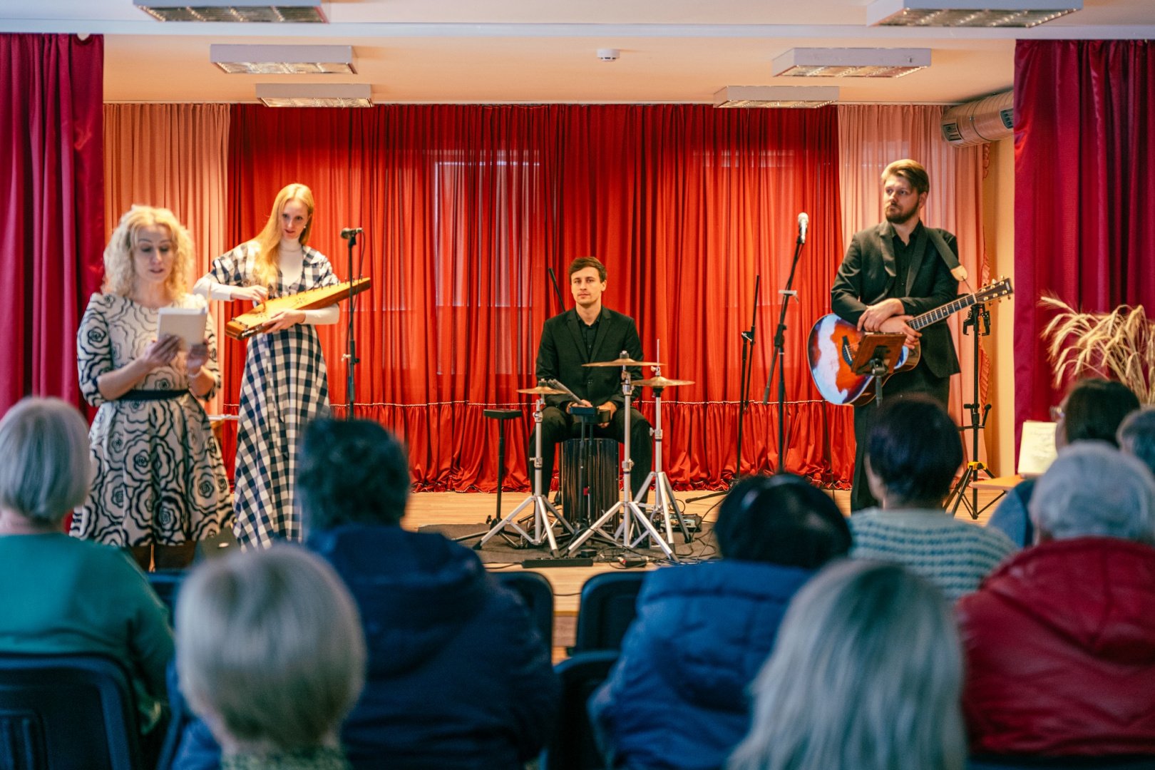 Atlikėjai jūsų šventei Gyvo garso grupė vestuvėms