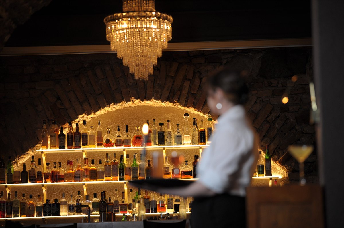 Restoranai, kavinės, barai Išskirtinė renginių erdvė Vilniaus senamiestyje