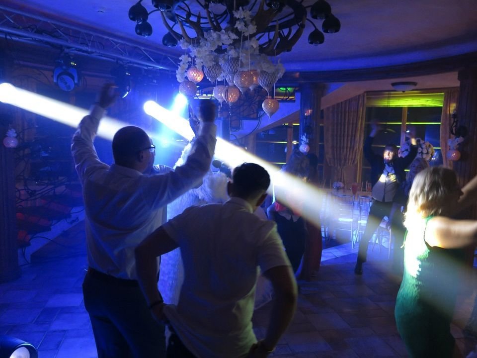 Atlikėjai jūsų šventei VERKA SERDIUCKA PARODIJA, PARODIJOS ŠOU, VERKA SERDUCHKA PARODY SHOW 