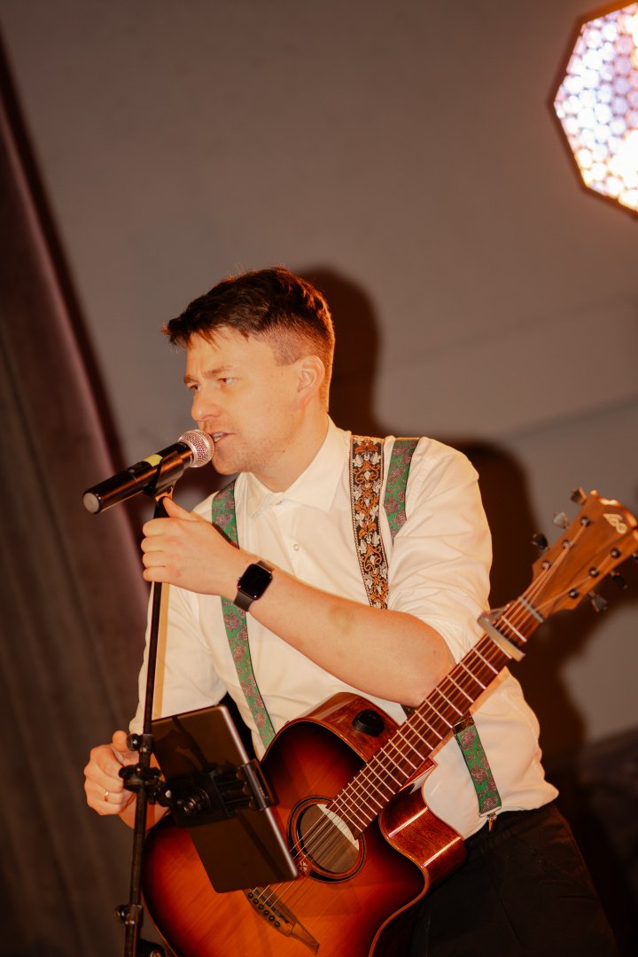 Atlikėjai jūsų šventei Gyvo garso grupė Gyvs Vaibs