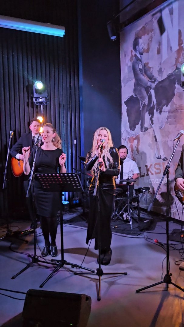 Atlikėjai jūsų šventei Gyvo garso grupė Gyvs Vaibs