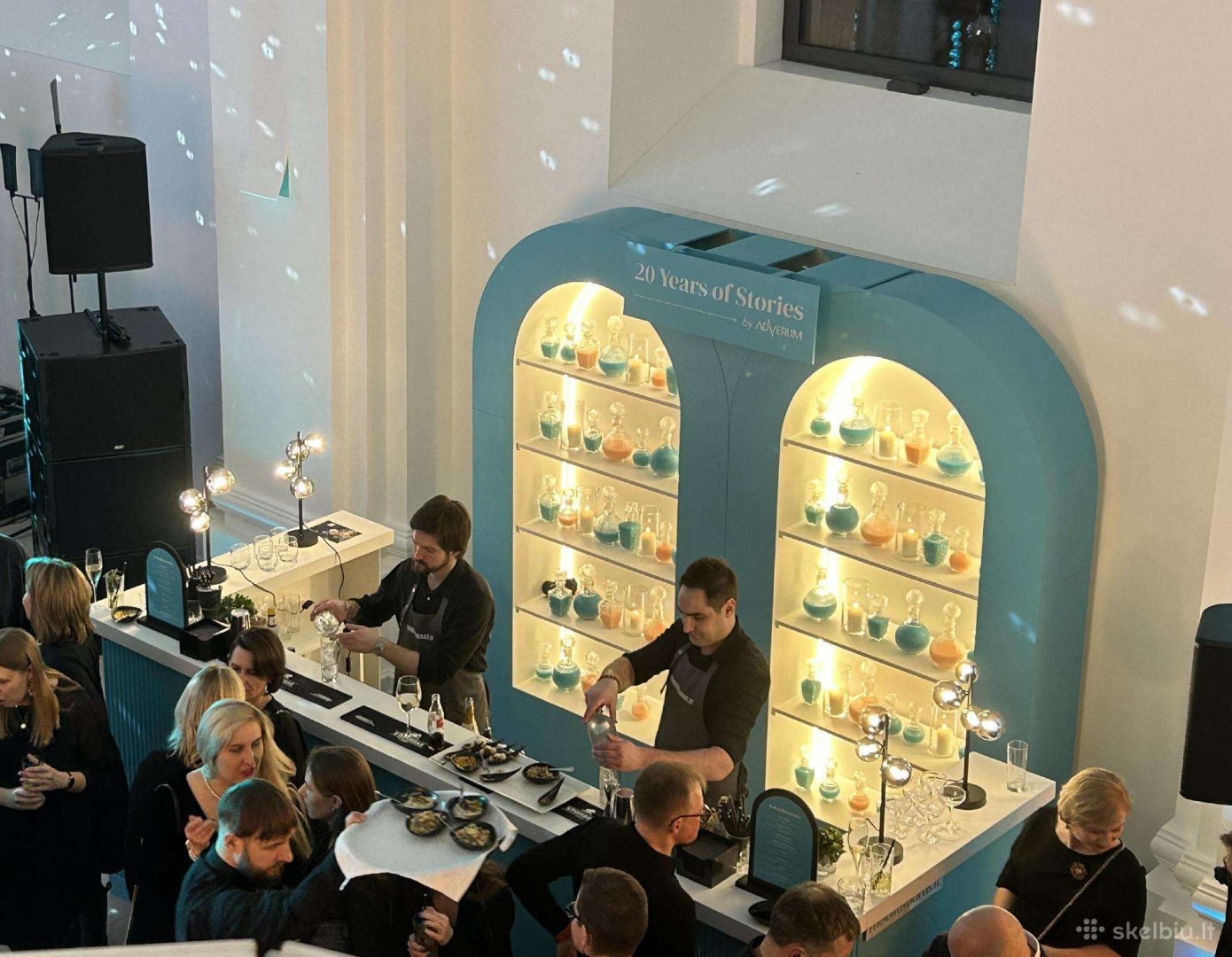 Maistas vestuvėms  Mobilus baras vestuvėms – profesionalūs barmenai ir įspūdingi kokteiliai jūsų šventei