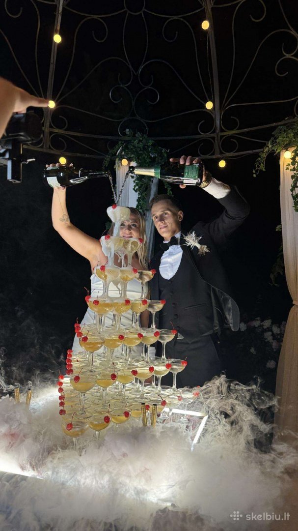 Maistas vestuvėms  Mobilus baras vestuvėms – profesionalūs barmenai ir įspūdingi kokteiliai jūsų šventei
