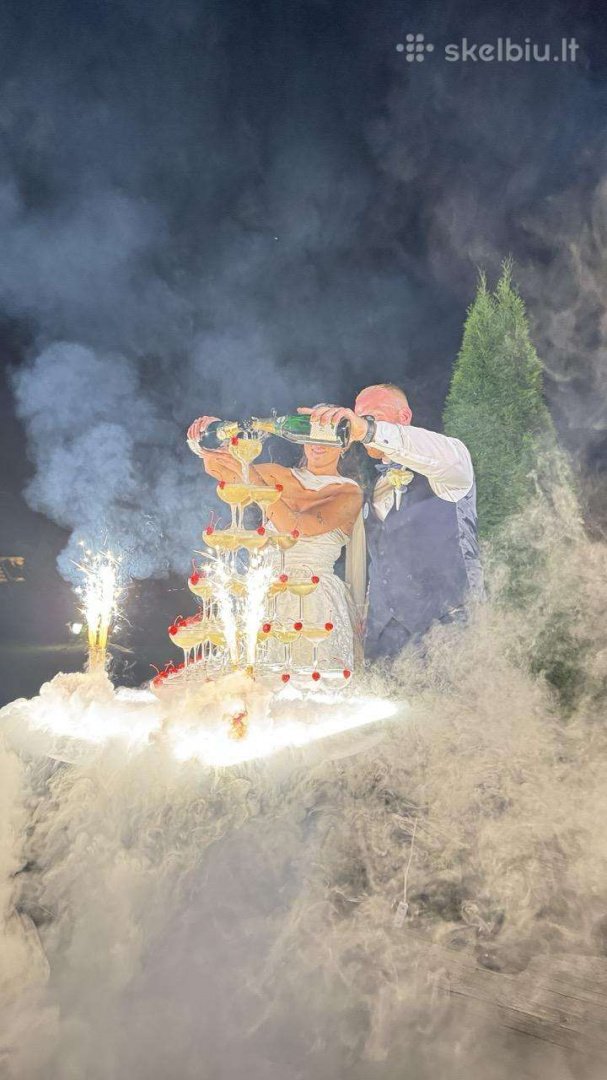 Maistas vestuvėms  Mobilus baras vestuvėms – profesionalūs barmenai ir įspūdingi kokteiliai jūsų šventei