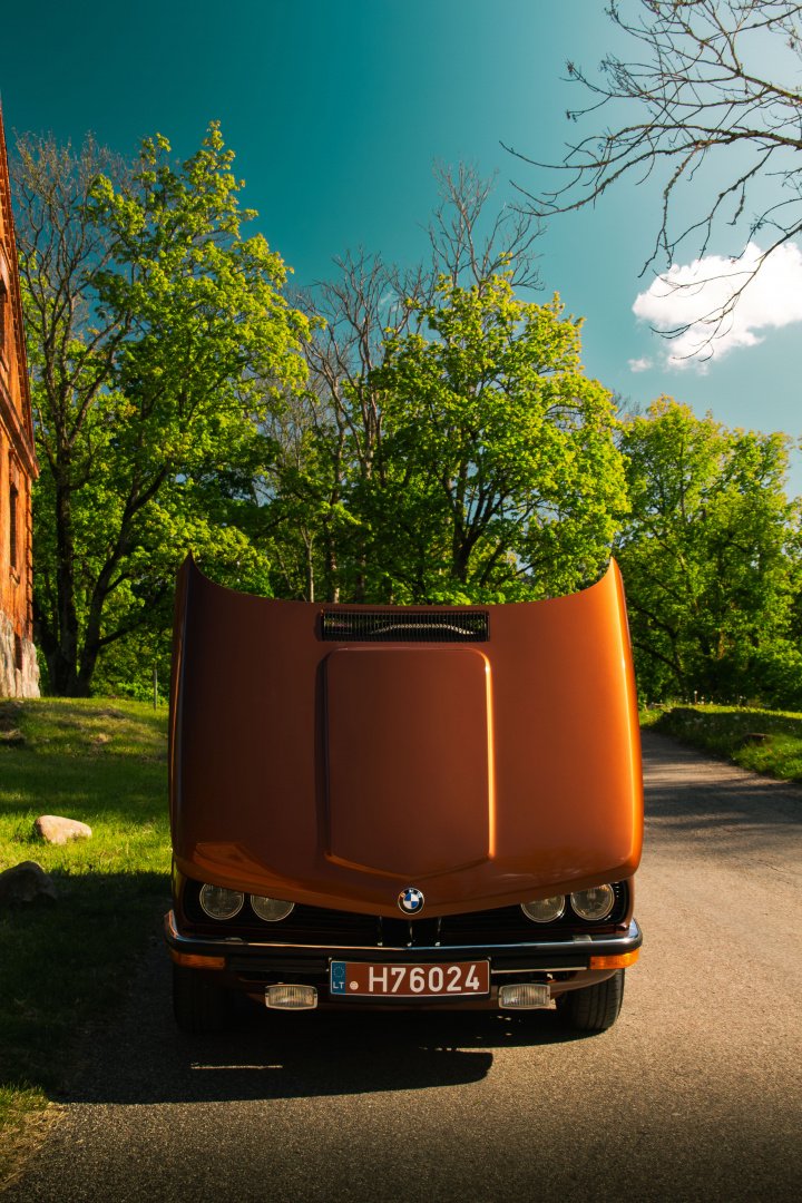 Automobilių nuoma BMW E12, E30 nuoma