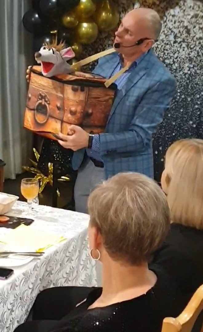 Atlikėjai jūsų šventei PILVAKALBIS SU DIDELE PELE ŠOU.