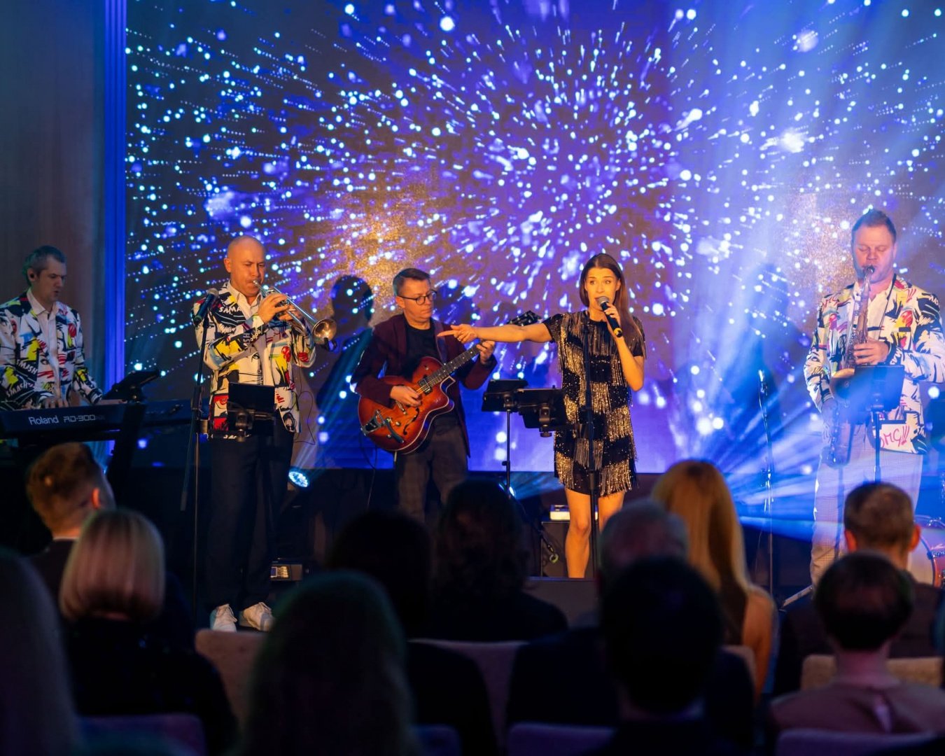 Gyvo garso grupė "Diksai" -  Muzika tobulai šventei ! logo