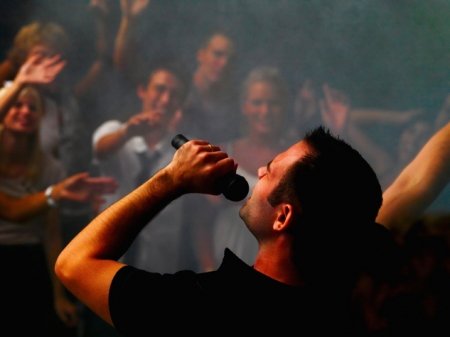 Karaoke - puikus būdas šauniai pasilinksminti logo