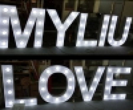Šviečiančių raidžių nuoma Love arba Myliu logo