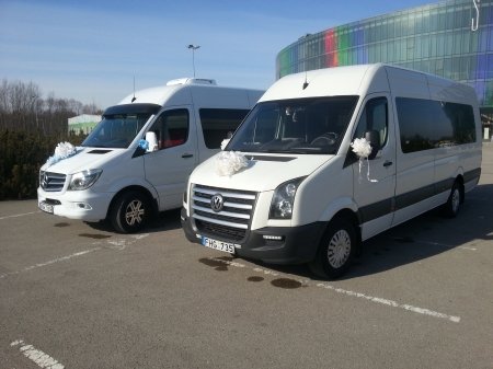 Mikroautobuso VW CRAFTER nuoma su vairuotoju. 19 sedimu vietu. logo